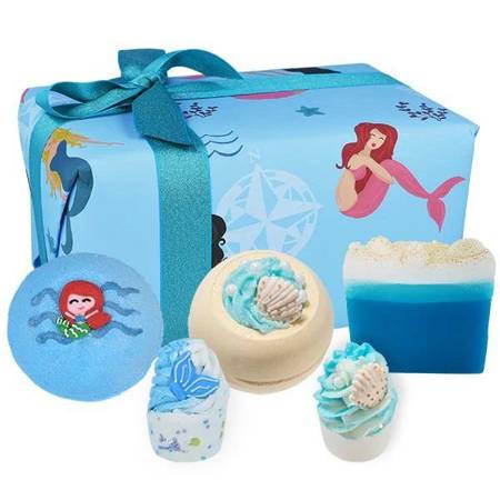 BOMB COSMETICS_SET Part Time Mermaid Bath Ball 160g + Bath Ball 160g + Butterscotch Bath Muffin 50g + Glycerin Soap 100g